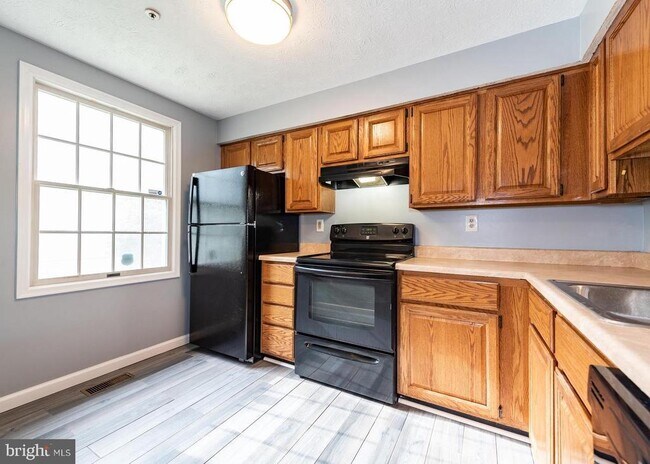 Building Photo - 4420 Regalwood Terrace