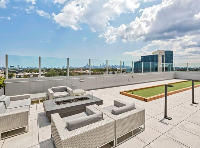 Foto del edificio - 2430 N California Ave