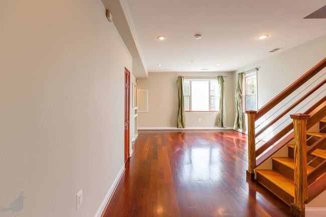 Foto del edificio - 3573 Warder St NW