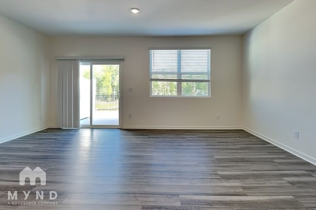 Building Photo - 1303 Tofino Dr