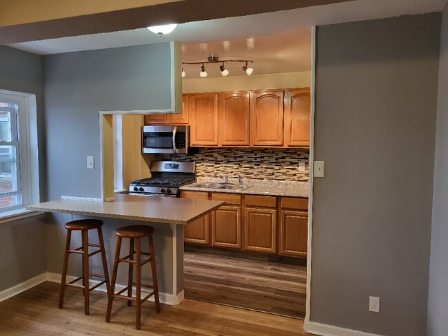 Foto del edificio - 751 Adams Ave