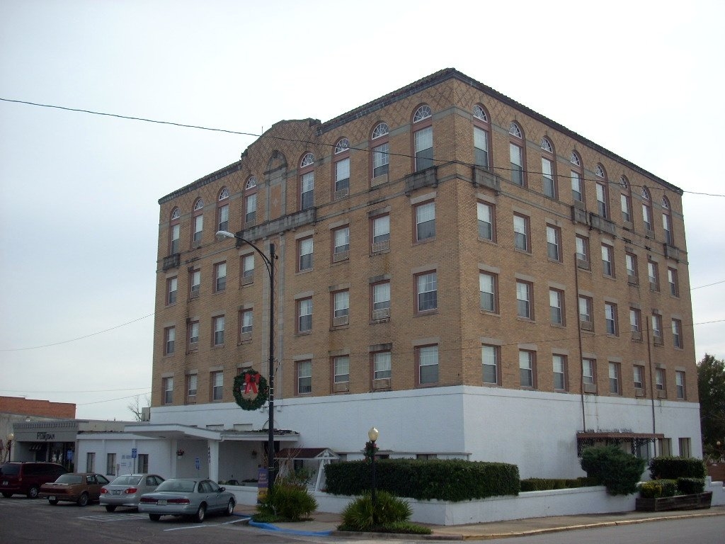 Primary Photo - Chipola Apartments