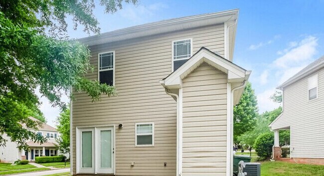 Foto del edificio - 8902 Washam Potts Rd