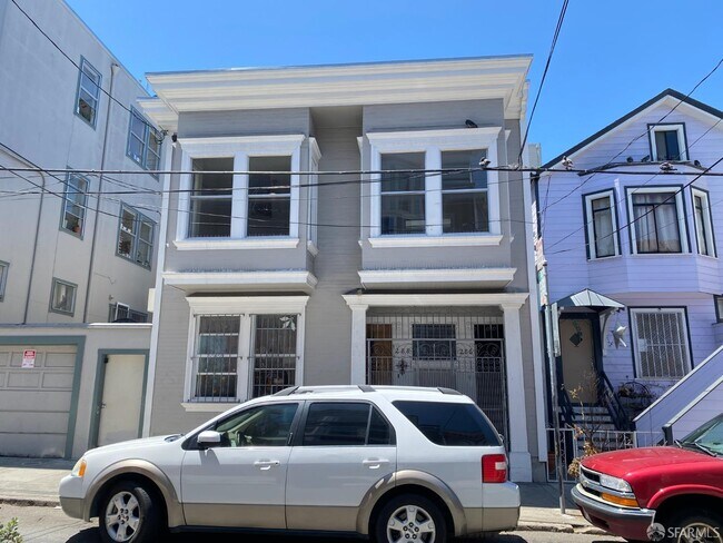 Building Photo - 286 Lexington St