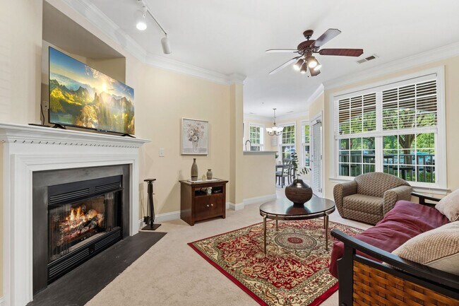 Building Photo - Fully Furnished  | Utilities Included | Flexible Lease Terms