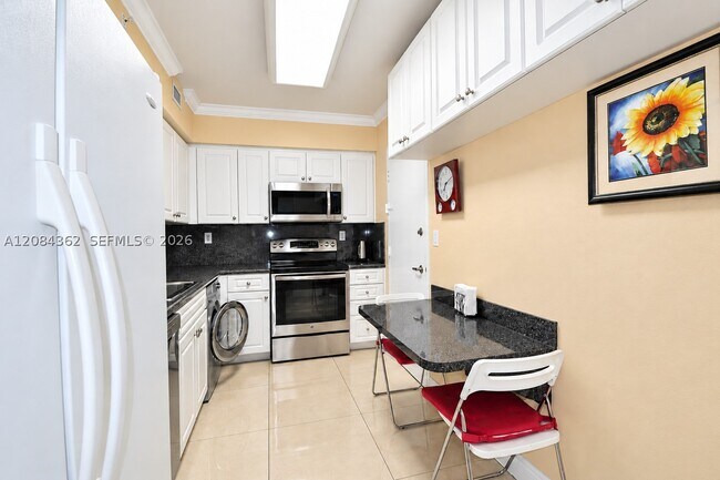 Foto del edificio - 2501 S Ocean Dr