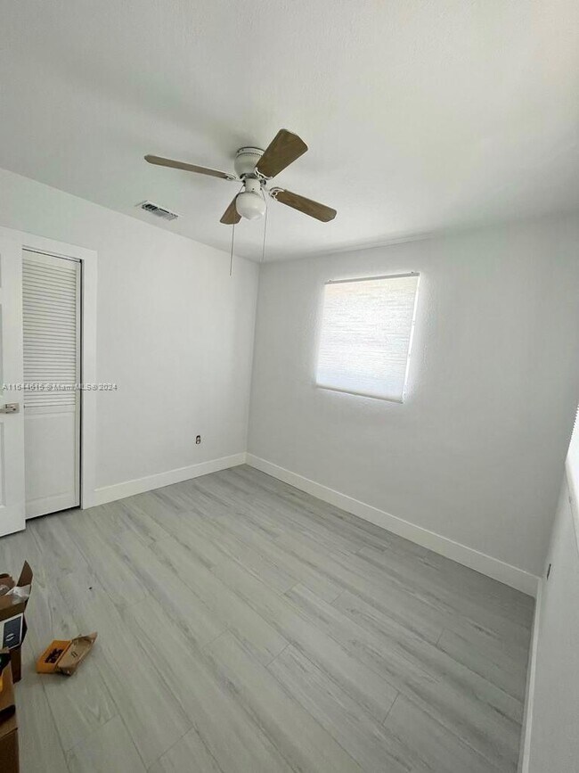 Foto del edificio - 11132 SW 5th St