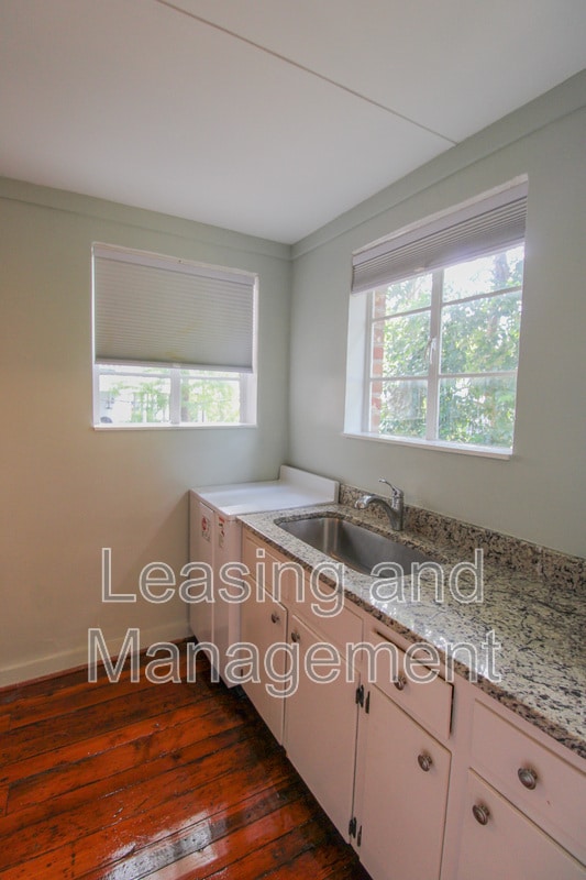 Building Photo - 21 Archdale St