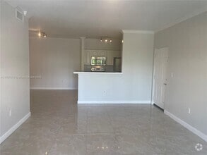 Building Photo - 6841 SW 44th St