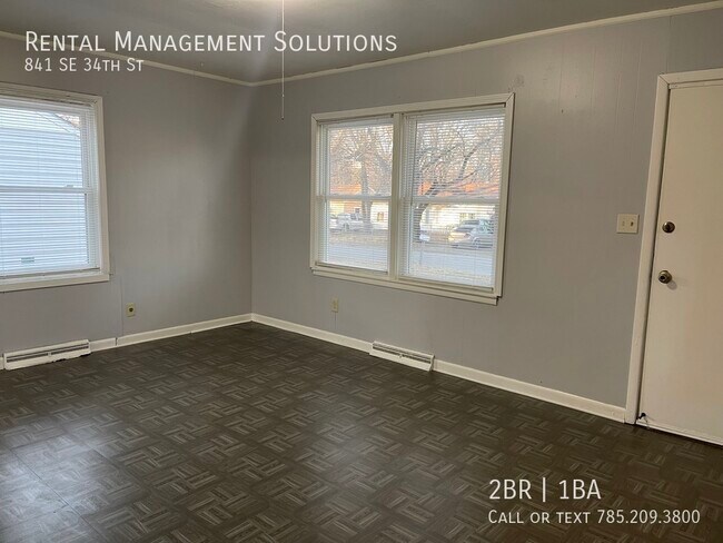 Building Photo - *MOVE-IN SPECIAL* 841 SE 34th St- 2 BED/1 ...