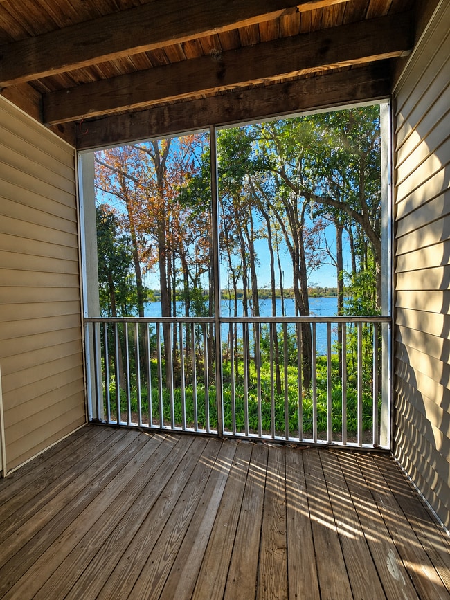 Building Photo - 4240 Summer Landing Dr