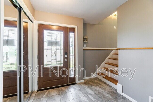 Foto del edificio - 150 Pleasant Ave