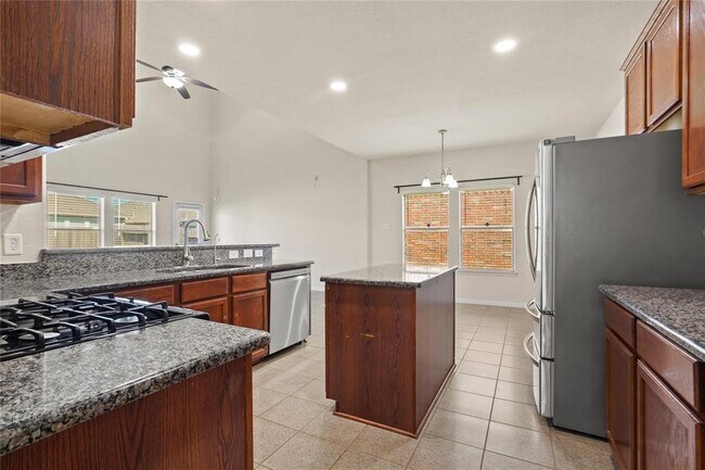 Foto del edificio - 25810 Westbourne Dr