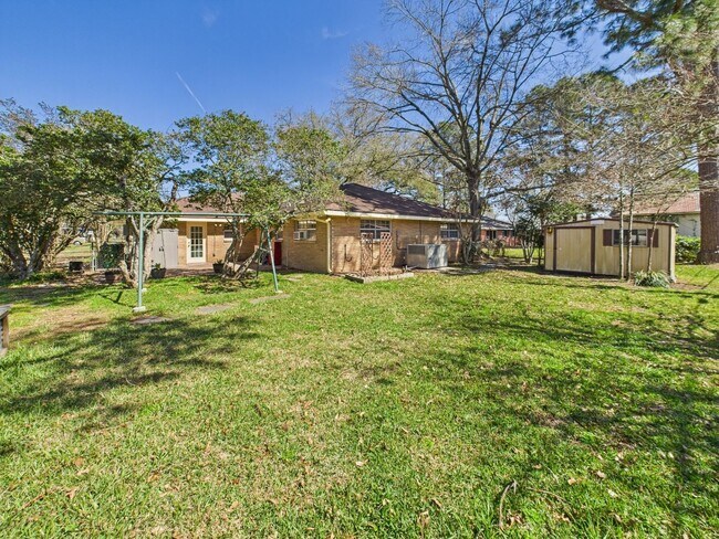 Building Photo - Updated 4-Bed, 2-Bath Home in Lafayette – ...