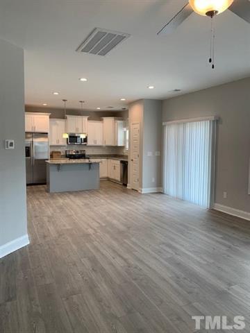 Building Photo - Beautiful 3 Bedroom 2.5 Bath Home Availabl...