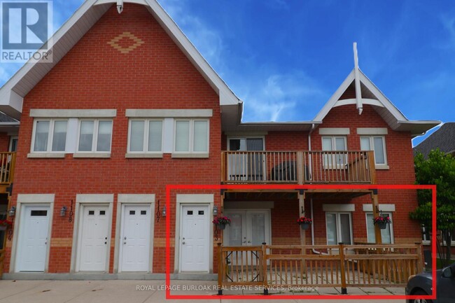 Building Photo - 4140-4140 Foxwood Dr