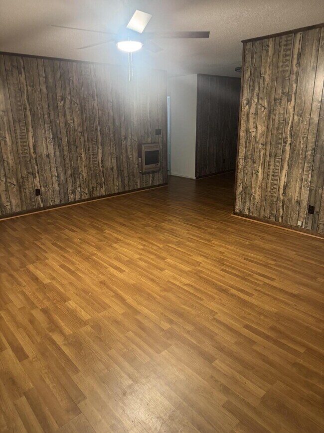 Foto del edificio - "Charming 3-Bedroom Home with 2 Full Baths in Rainsville – 1,410 Sq. Ft. of Cozy Comfort!"