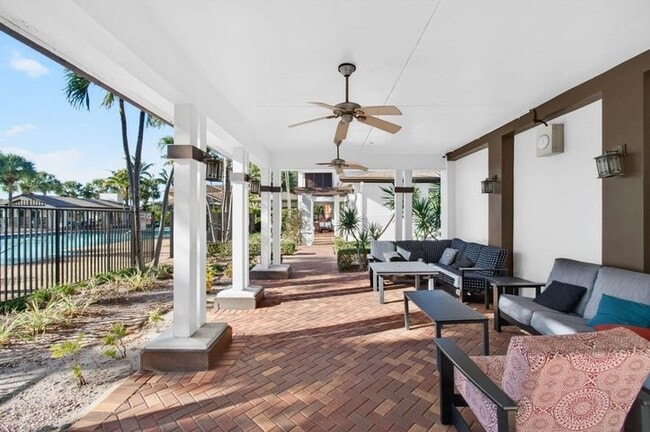 Building Photo - 770 Millbrae Ct