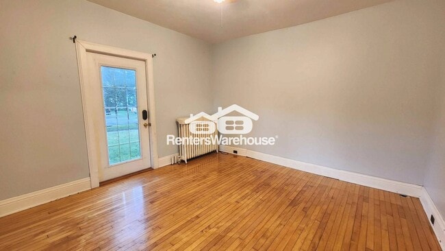 Building Photo - 1427 Hayden Ave