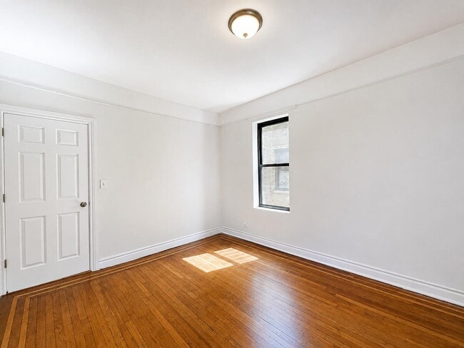 Building Photo - 108 Park Terrace E