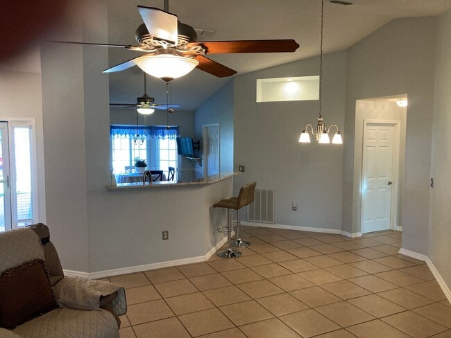 Building Photo - Ocala Palms 55+  2/2 Home