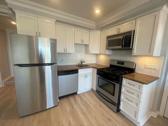 Photo - 620 Spruce Ave Townhome