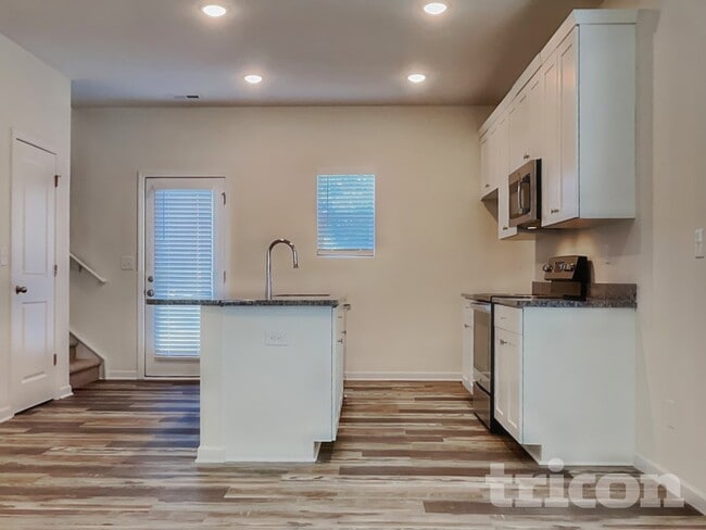 Building Photo - 234 W Turner St