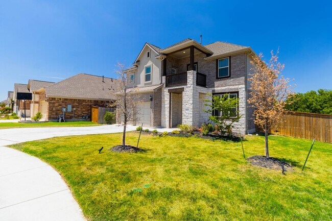 Foto del edificio - Stunning two story 4 bedroom with den and ...
