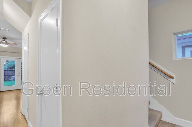 Foto del edificio - 919 E 36th St