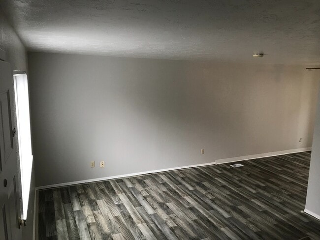 Building Photo - 1220 S Juniper St