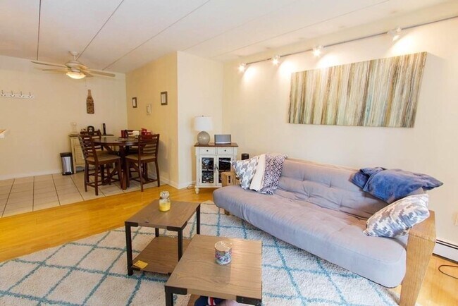 Foto del edificio - 762 E 6th St
