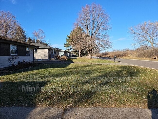 Building Photo - 1617 Flag Ave N