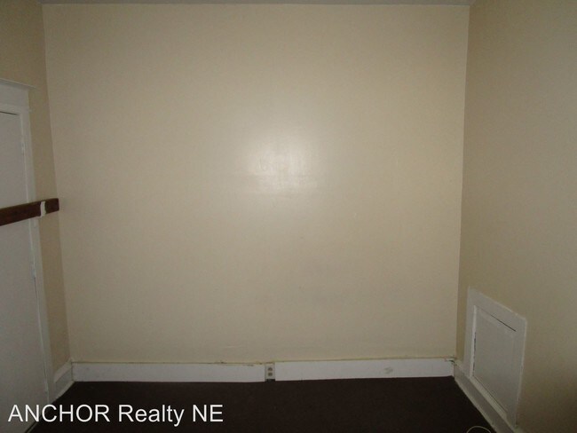Building Photo - 3845 Poplar St