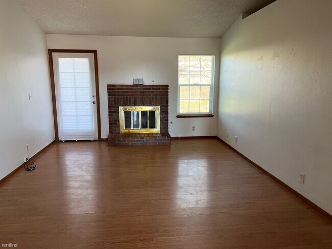 Building Photo - 3 br, 2 bath House - 2252 Teakwood Way