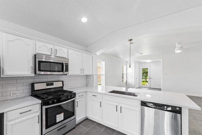 Foto del edificio - 13112 Trail Manor Dr