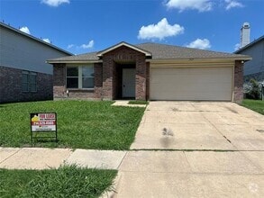 Building Photo - 2329 Live Oak Dr