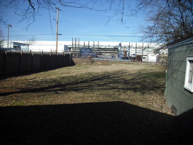 Foto del edificio - 1721 W Olive St