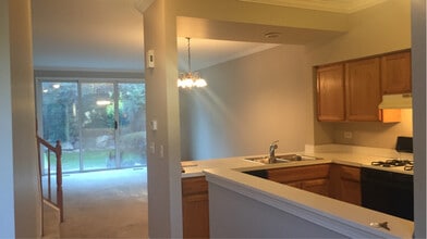 Building Photo - 1252 S Candlestick Way