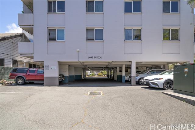 Building Photo - 1402 Piikoi St