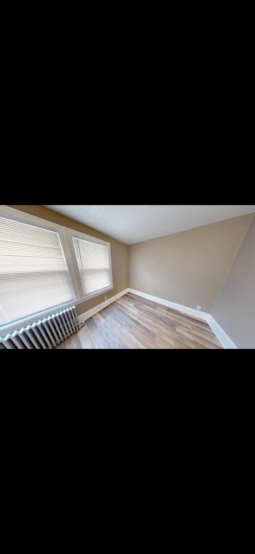 Foto del edificio - Renovated Twin Home Now Available for Immediate Move In