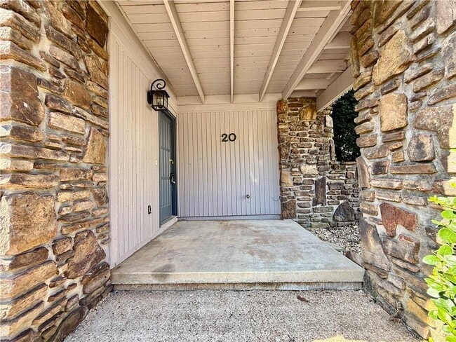 Building Photo - 20 Annette Ln
