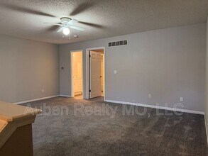 Building Photo - 5644 N Anita Ave