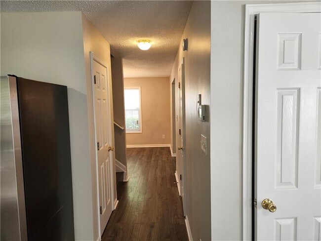Building Photo - 7071 Mahonia Pl