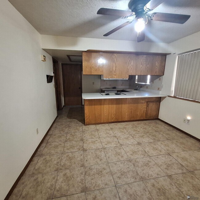Foto del edificio - 1628 W 15th St