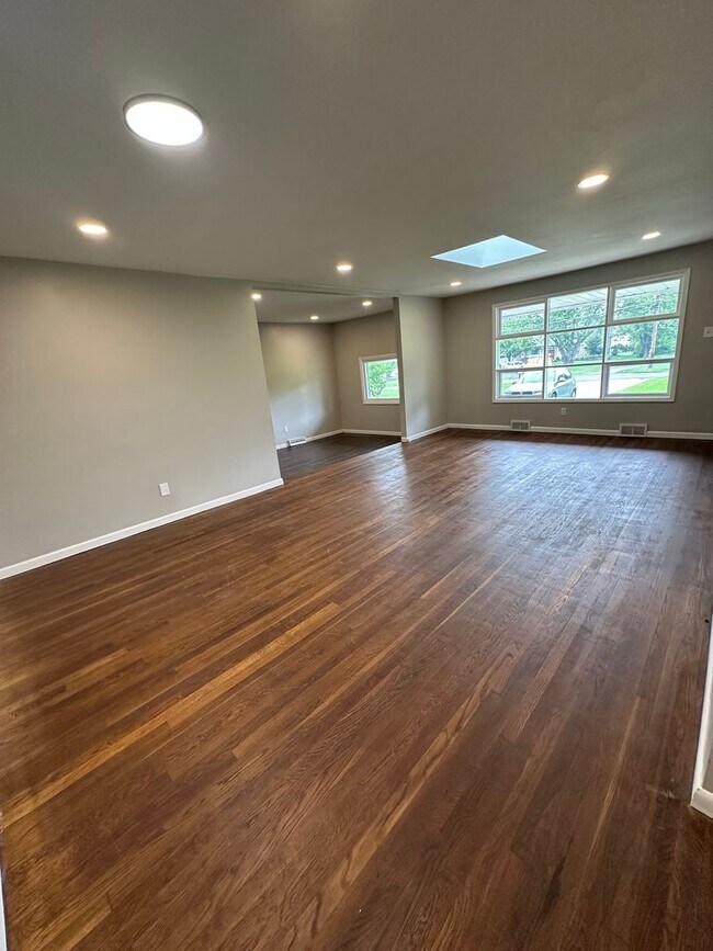Foto del edificio - 683 Walton Ave