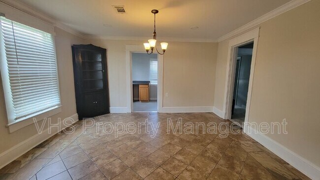 Building Photo - 628 Sperryville Pike
