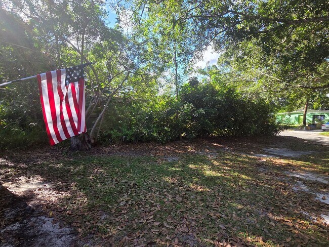 Foto del edificio - Cozy 3 Bed, 1 Bath Home~Afforable~New Mech...