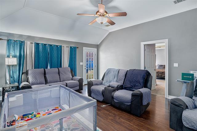 Foto del edificio - 610 Whitefield Ln