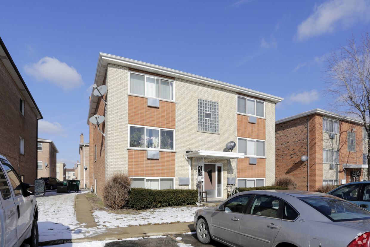 9230 Sally Ln, Schiller Park, IL 60176 - Apartments in Schiller Park ...