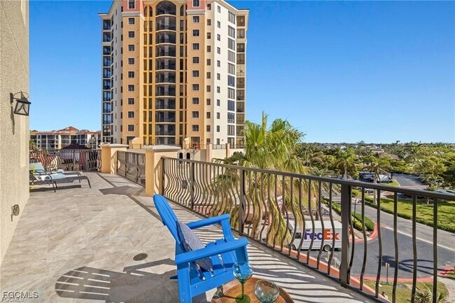 Foto del edificio - 5781 Cape Harbour Dr